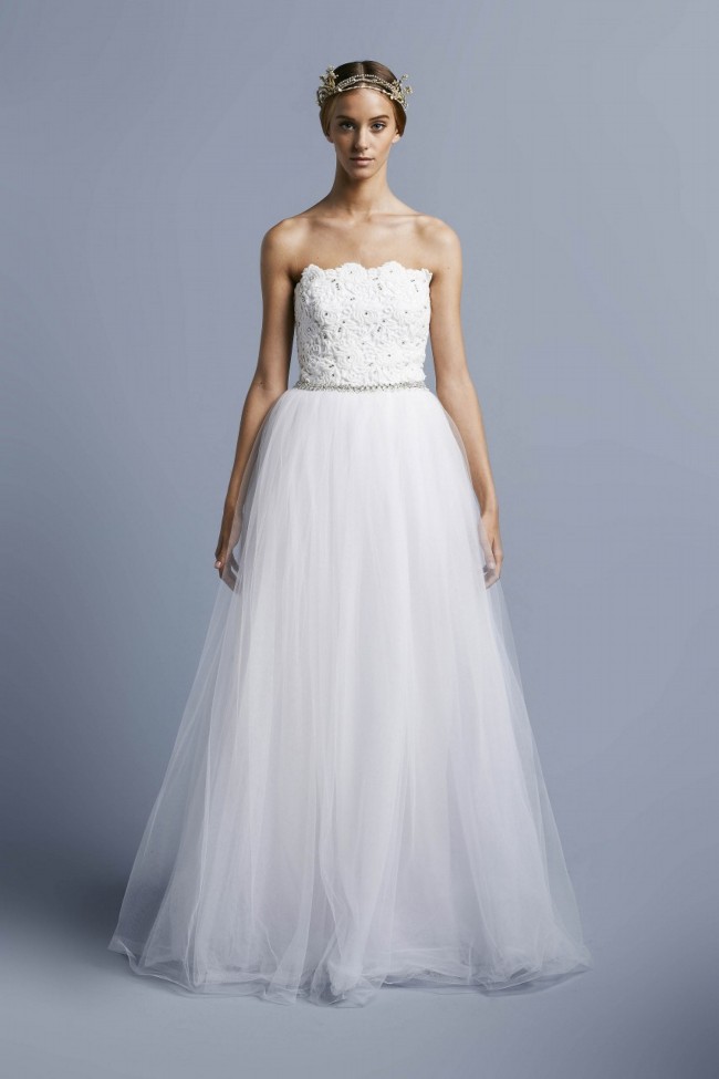 Collette Dinnigan Diamonte Flowers Sample Wedding Dress on Sale 67% Off ...