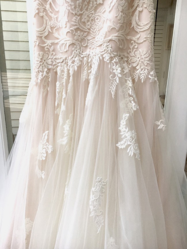 Maggie Sottero, Azura