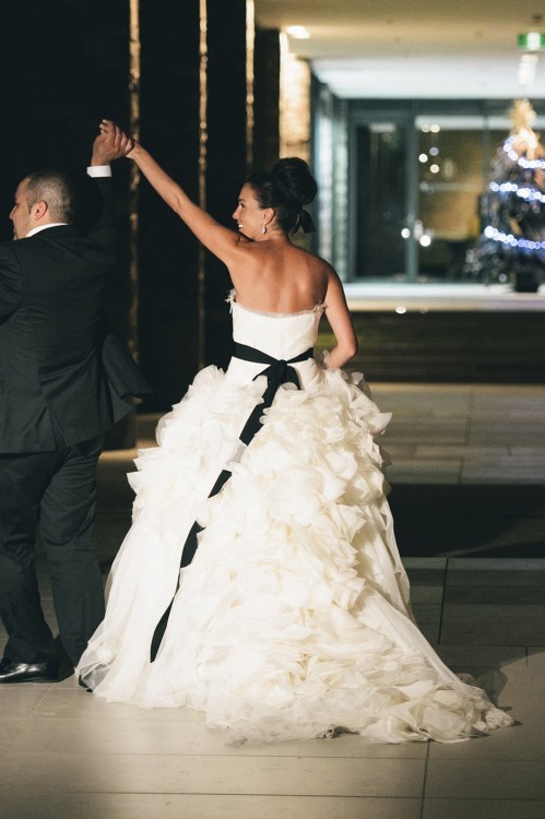 Vera Wang Hayley Second Hand Wedding Dress on Sale 56% Off - Stillwhite