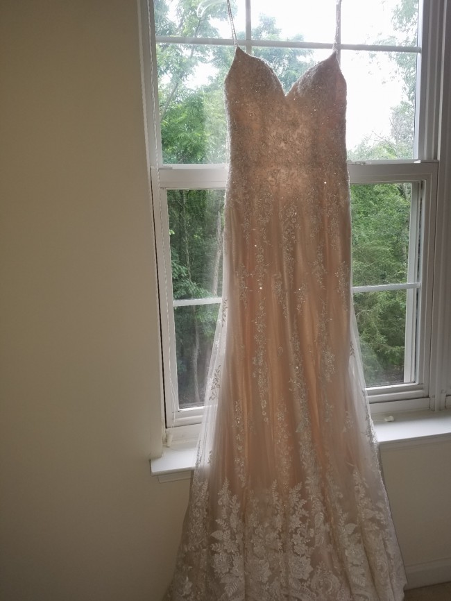 Maggie Sottero, Nola