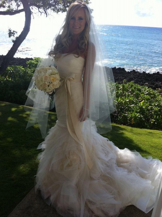 Vera Wang Gemma Second Hand Wedding Dress on Sale 41% Off - Stillwhite