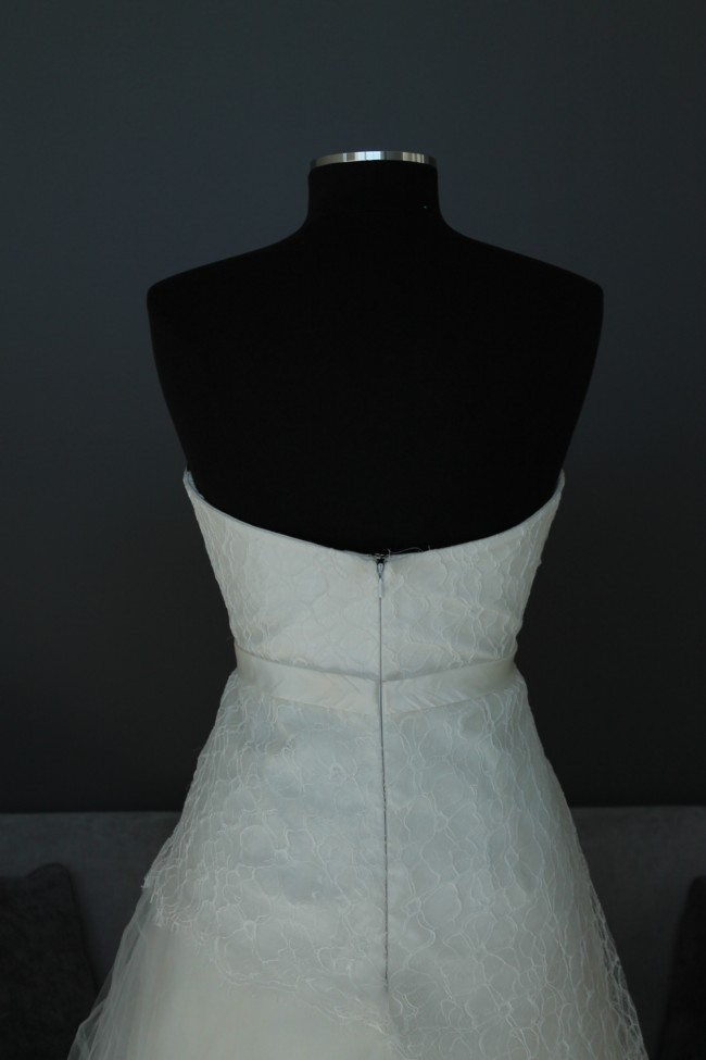 jenny yoo bridal sample sale