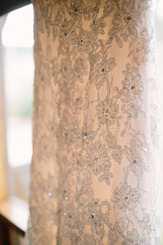 Essense of Australia, Sheath