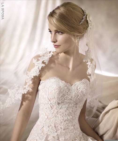 La Spoza Wedding Dresses Greece