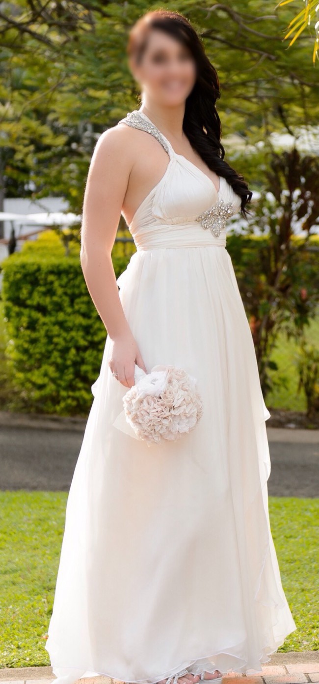 Anna Campbell, Elizabeth