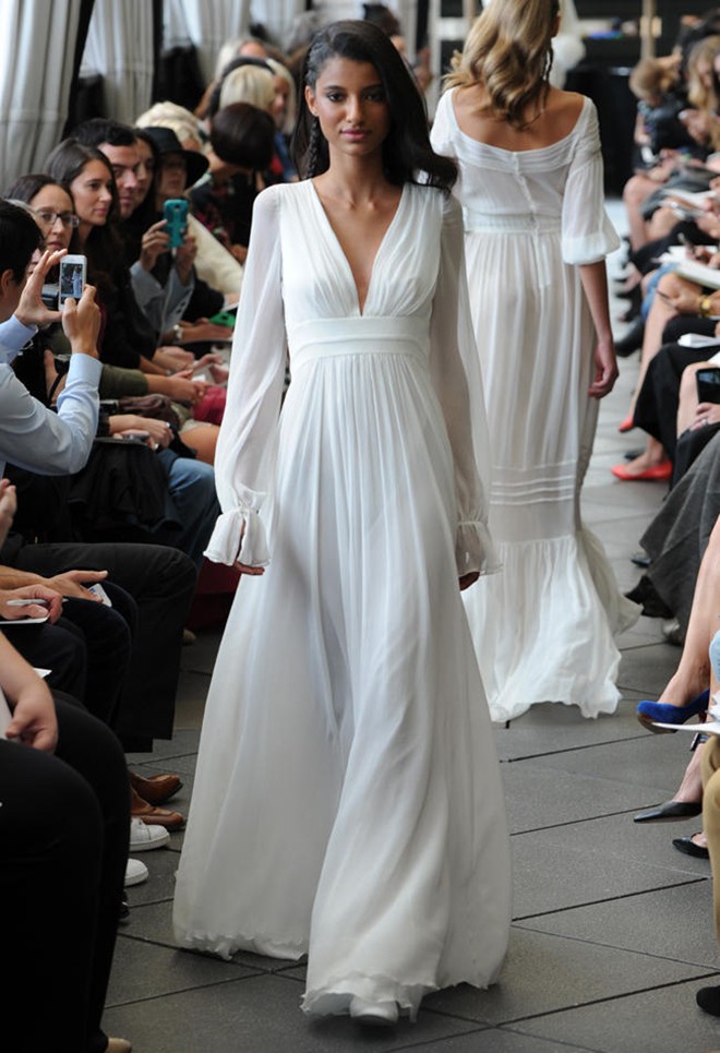 Delphine Manivet Fall 2015 Wedding Gown Delphine Manivet Fall 2015 Wedding Gown