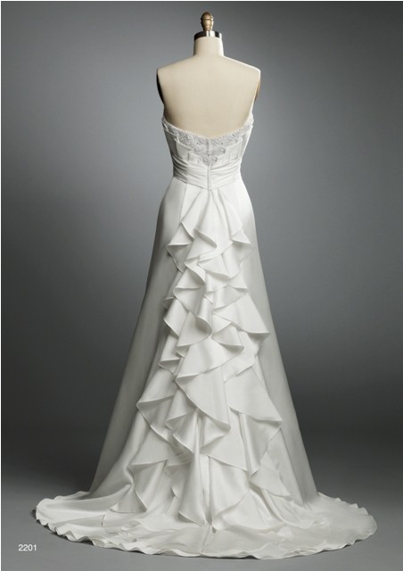 Alfred Angelo 2201 Wedding Dress on Sale 30% Off