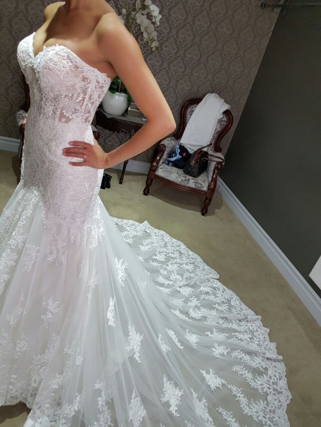 Essense of Australia D2042 - Second Hand Wedding Dresses