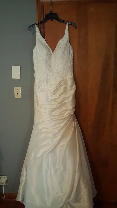 Maggie Sottero, Fit & Flare