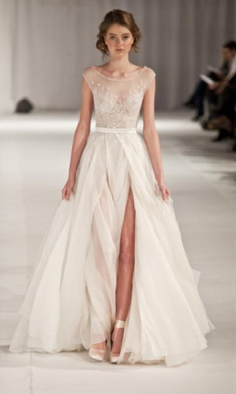 Paolo Sebastian Swan Lake Second  Hand  Wedding  Dress  on 