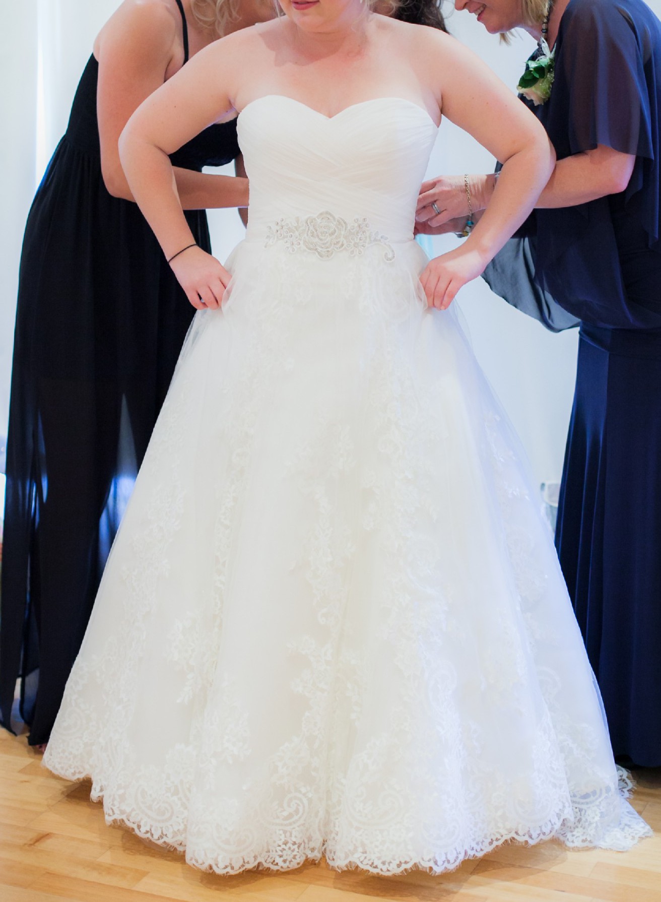 Daria Karlozi Second Hand Wedding Dress on Sale 50 Off