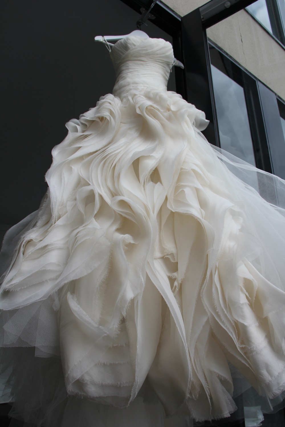 Vera Wang Diana - Second Hand Wedding Dresses - Stillwhite