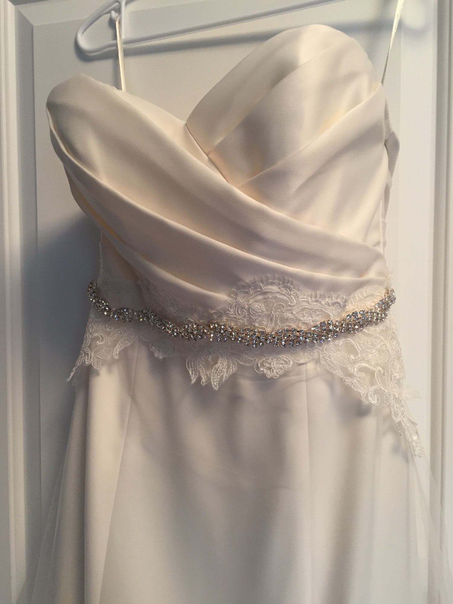 Jim Hjelm Style 1254 Preowned Wedding Dress on Sale 89% Off ...