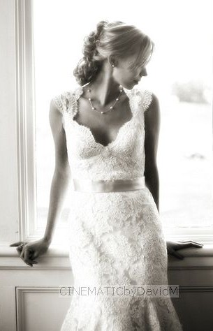 Monique Lhuillier Scarlet Wedding Dress