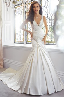 Sophia Tolli