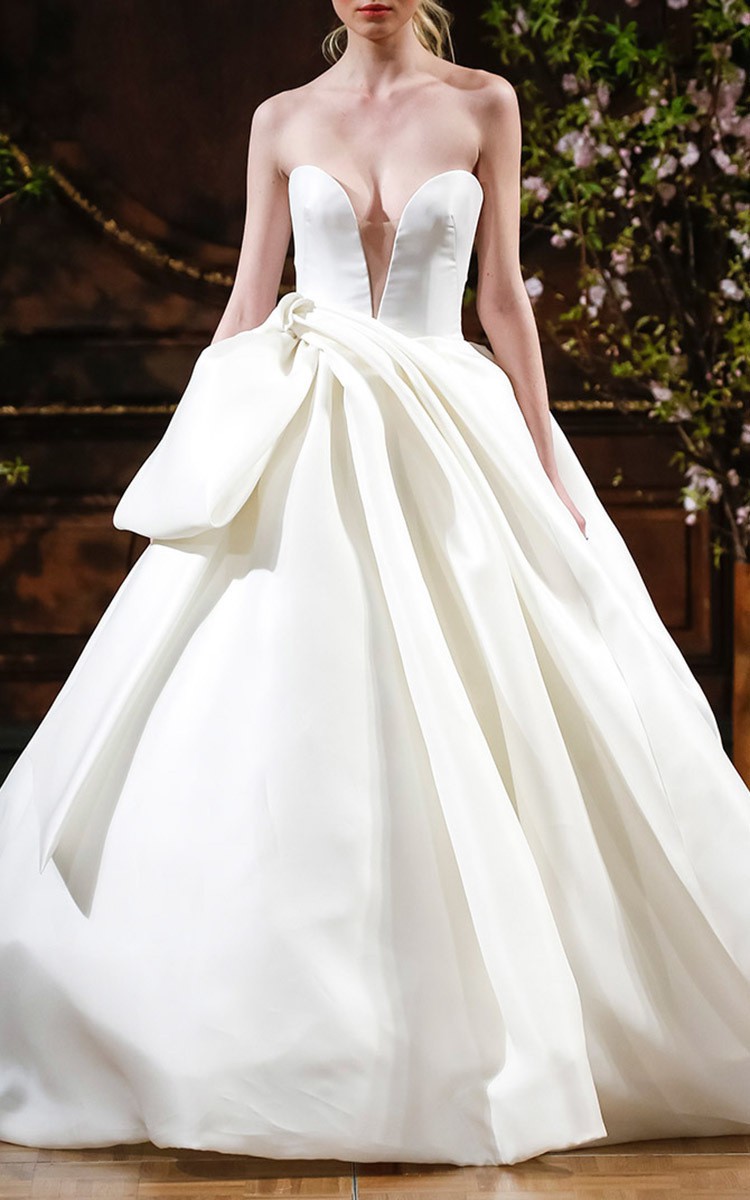 Isabelle Armstrong via Moda Operandi Isabelle Armstrong via Moda Operandi