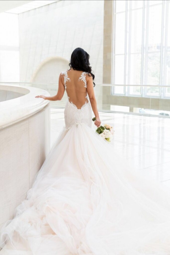 Galia Lahav, Loretta