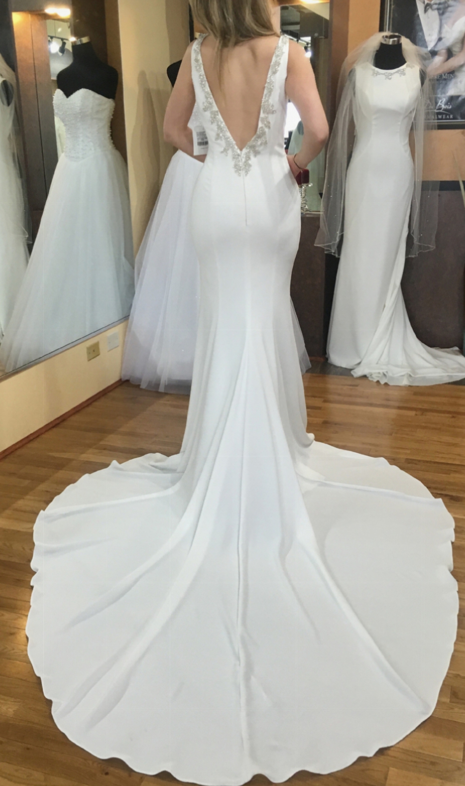 Pronovias TATIANA New Wedding Dress on Sale 21% Off - Stillwhite