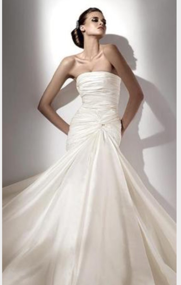 Elie Saab Karla Second Hand Wedding Dress on Sale 90 Off