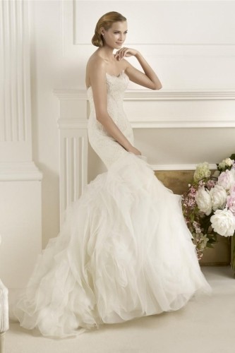 Pronovias Zuri Wedding Dress on Sale 64% Off