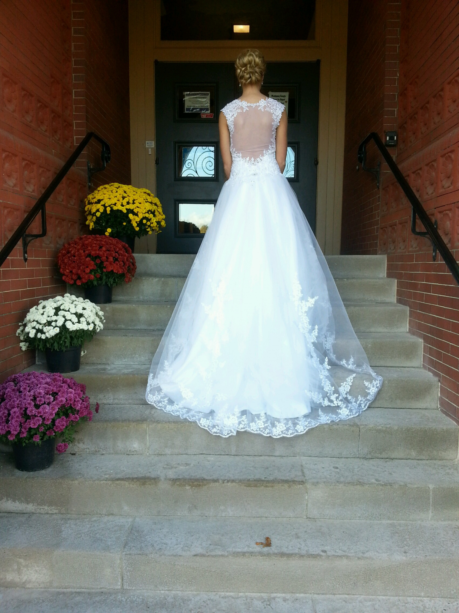 A Line Used Wedding Dress On Sale 81 Off Stillwhite