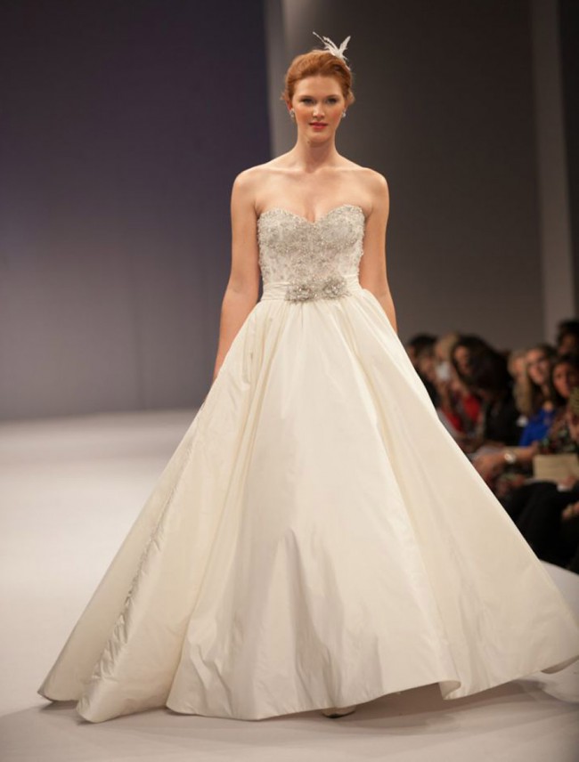 Anne Barge, Antoinette