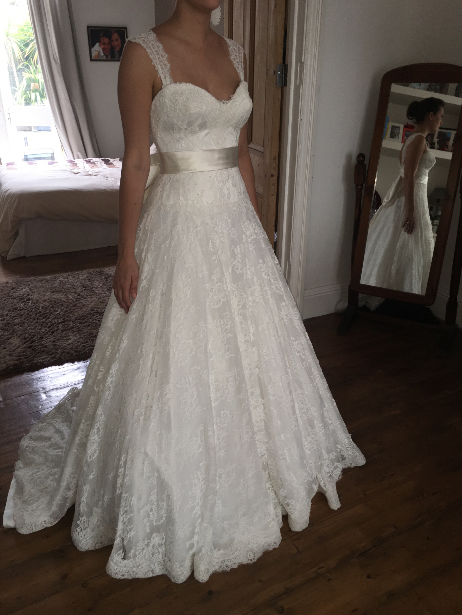 sassi holford sample sale