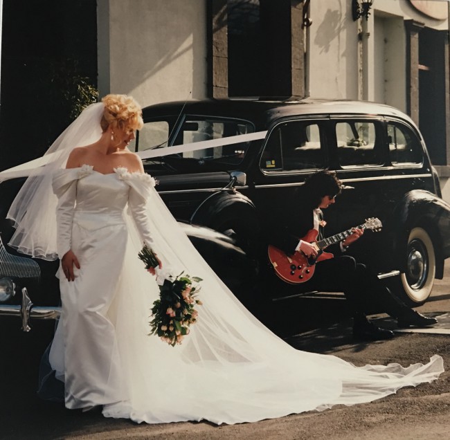 Adele Chapeaux, Sheath