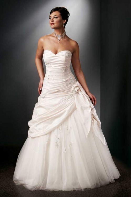 Brides By Mancini Lana Wedding Dress on Sale 79% Off